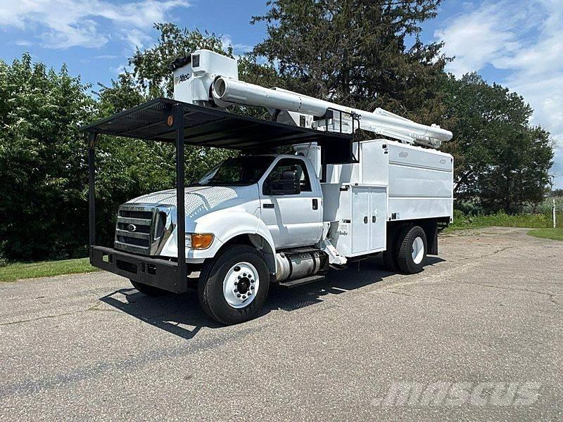 Ford F-750 Plataformas aéreas montadas em camião