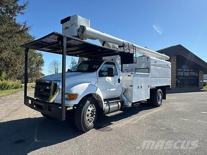 Ford F-750 Plataformas aéreas montadas em camião