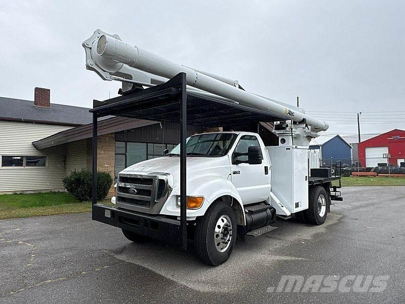 Ford F-750 Plataformas aéreas montadas em camião
