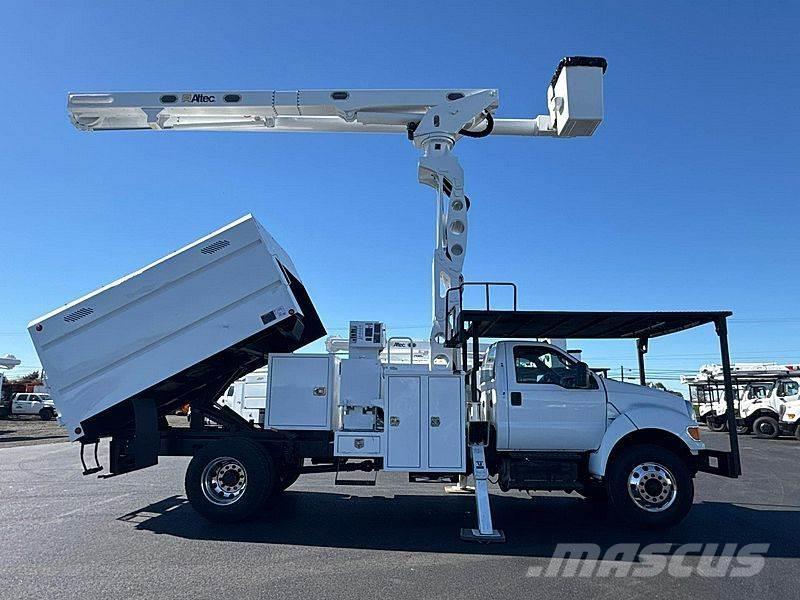 Ford F-750 Plataformas aéreas montadas em camião