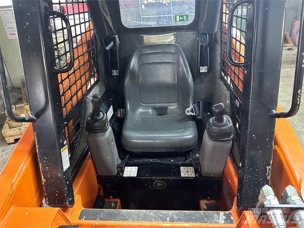 Gehl RT105 Carregadoras de direcção deslizante