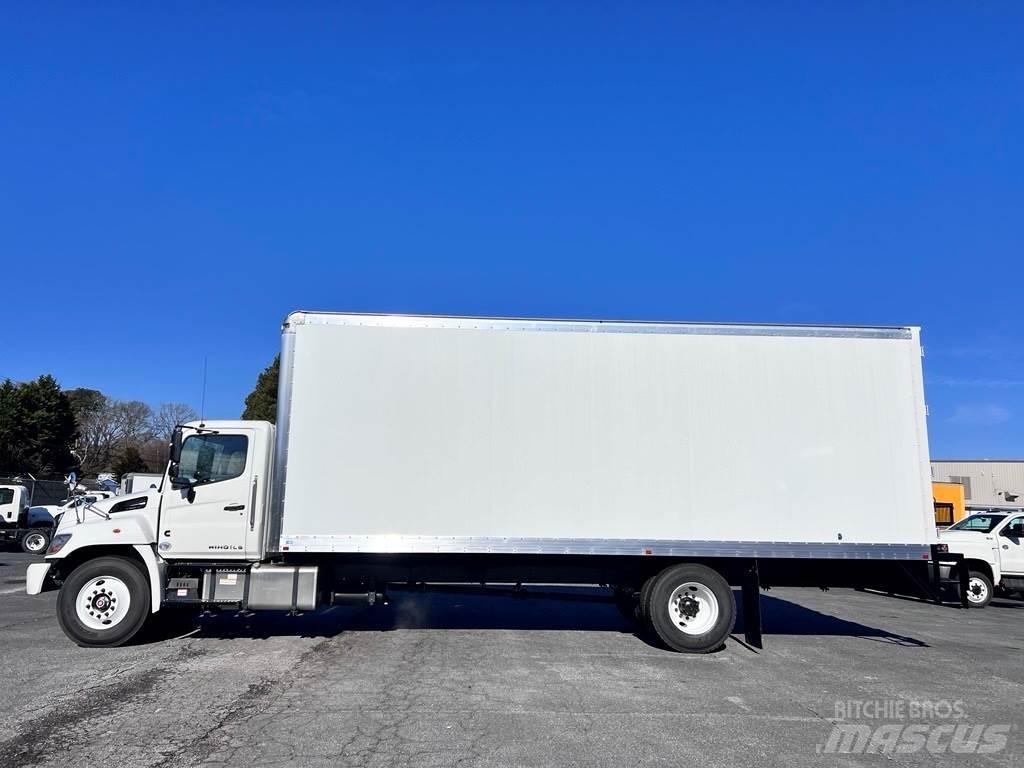Hino L6 Camiões de caixa fechada