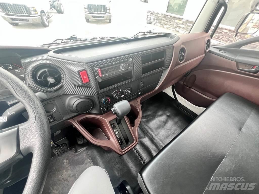 Hino L6 Camiões de caixa fechada