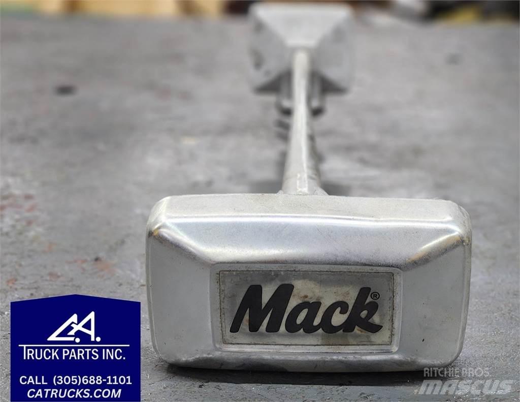 Mack  Electrónica