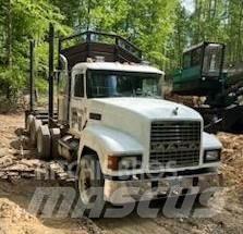 Mack CH613 Camiões de transporte de troncos