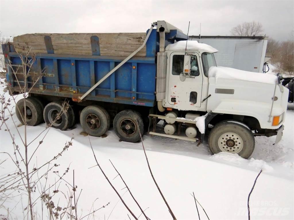 Mack CL613 Camiões basculantes