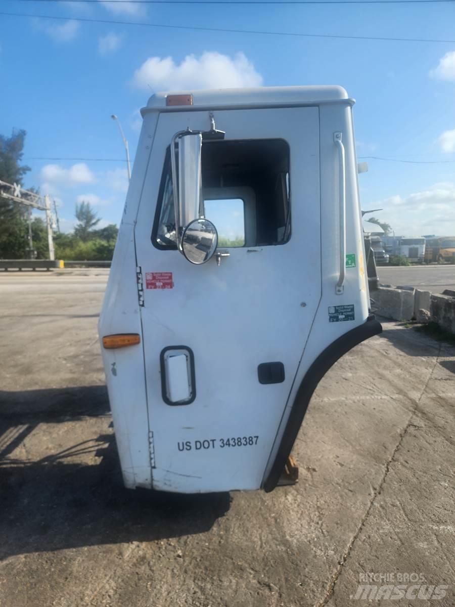Mack LE613 Transportes - Outros
