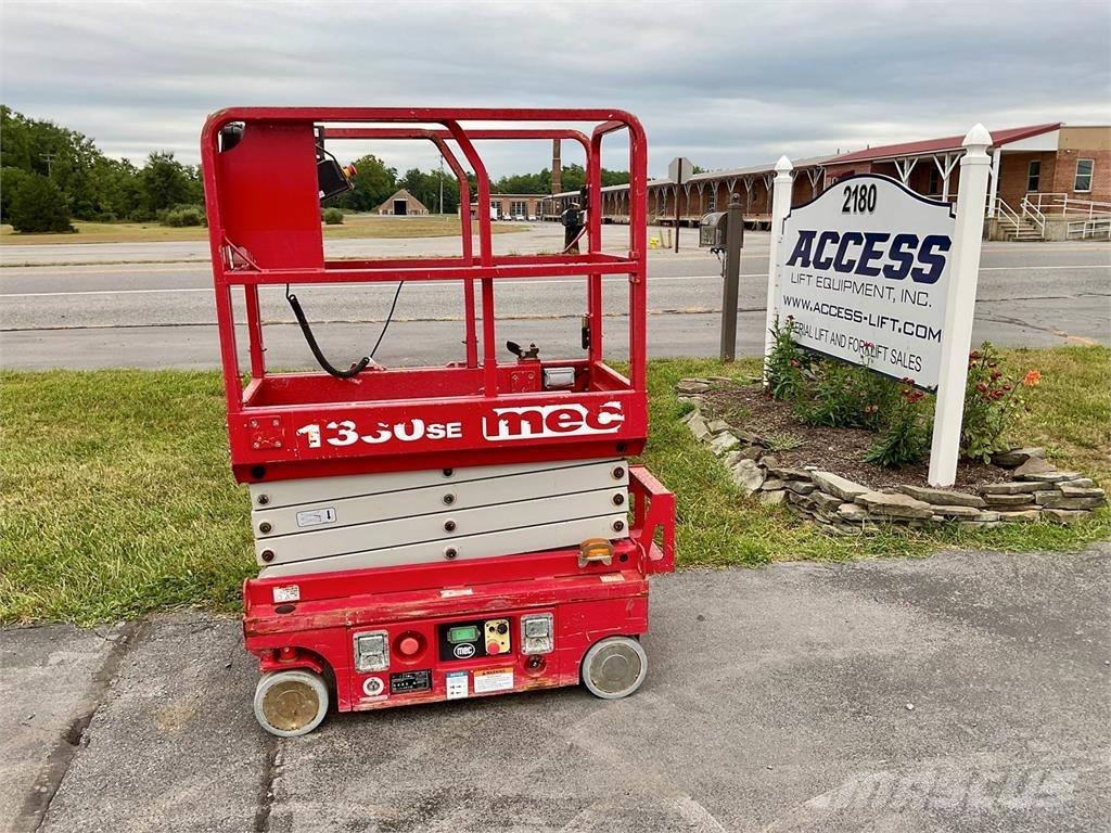 MEC 1330SE Elevadores de tesoura