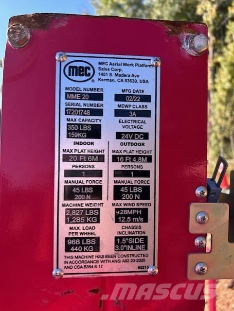 MEC 20 Plataformas elevatórias de mastro vertical
