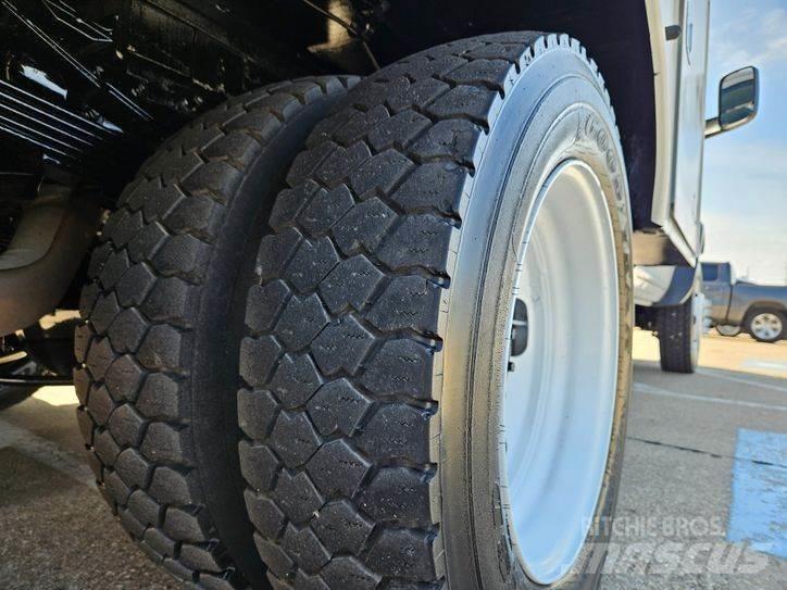 RAM 5500 Plataformas aéreas montadas em camião