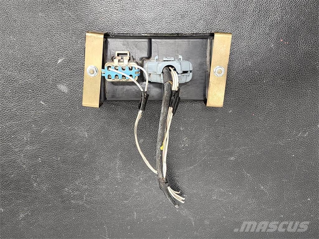  Unmarked Electrónica