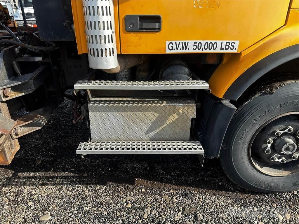 Volvo VHD Lâminas de neve e arados