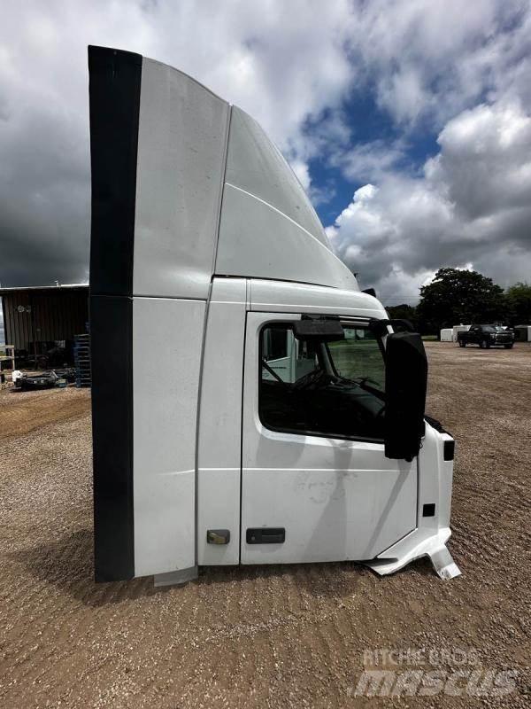 Volvo VNL Transportes - Outros
