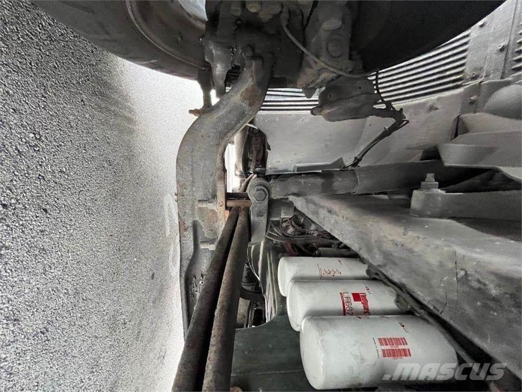 Volvo VNL Eixos