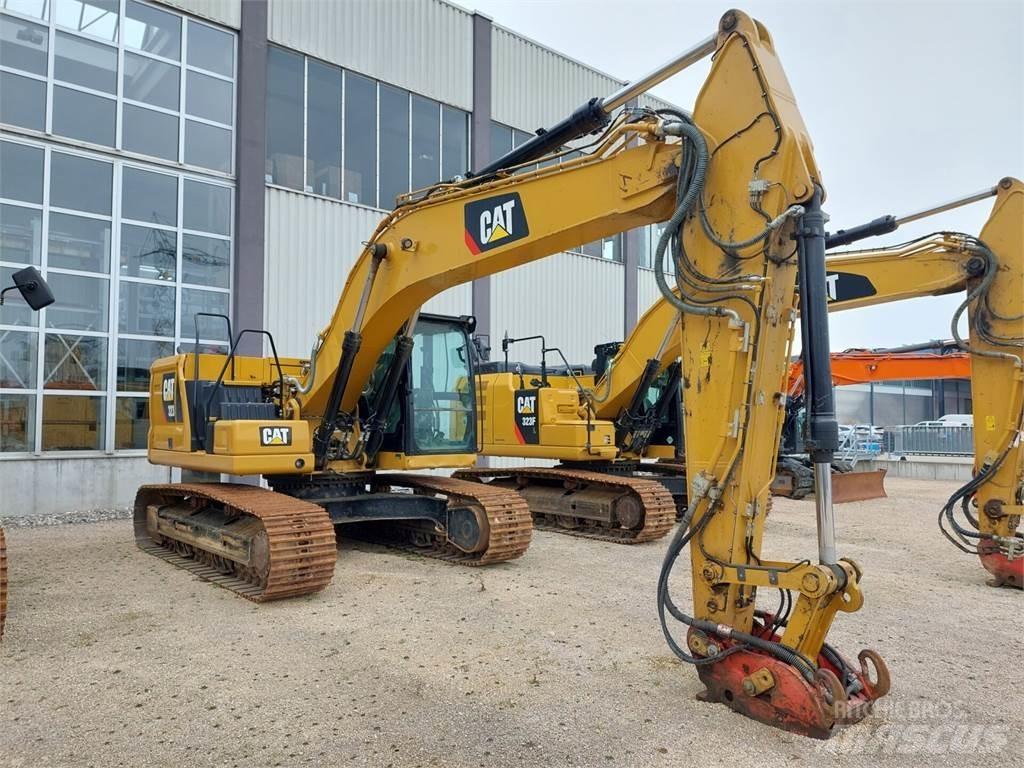 CAT 323 Escavadoras de rastos