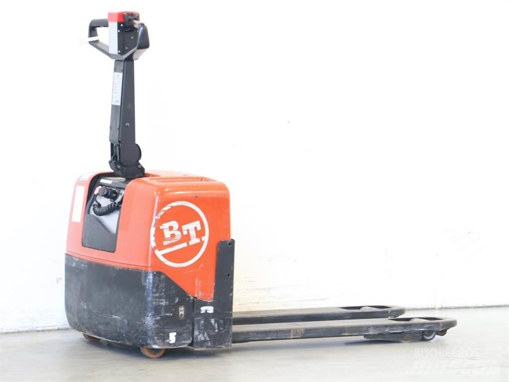 BT LWE 130 Empilhador para operador externo