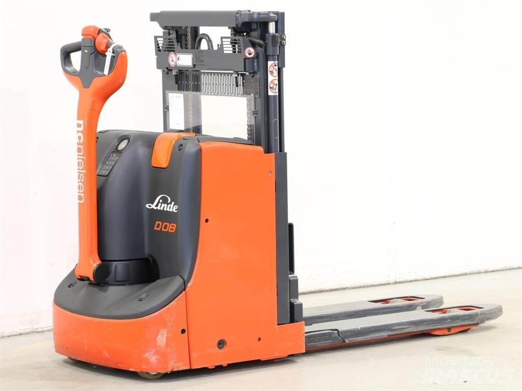 Linde D08/1160 Empilhador para operador externo