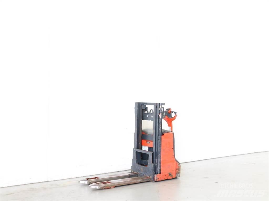 Linde D08/1160-00 Empilhador para operador externo