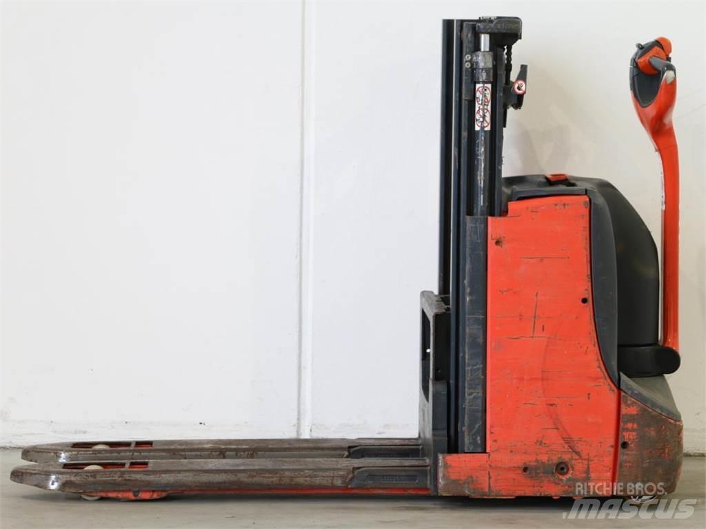 Linde D08/1160-00 Empilhador para operador externo