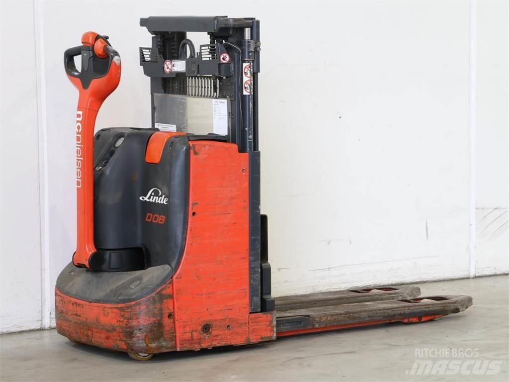 Linde D08/1160-00 Empilhador para operador externo