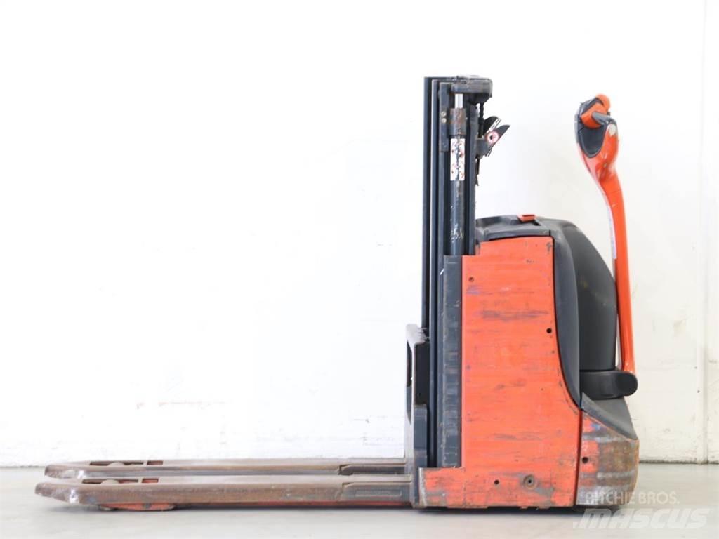 Linde D08/1160-00 Empilhador para operador externo