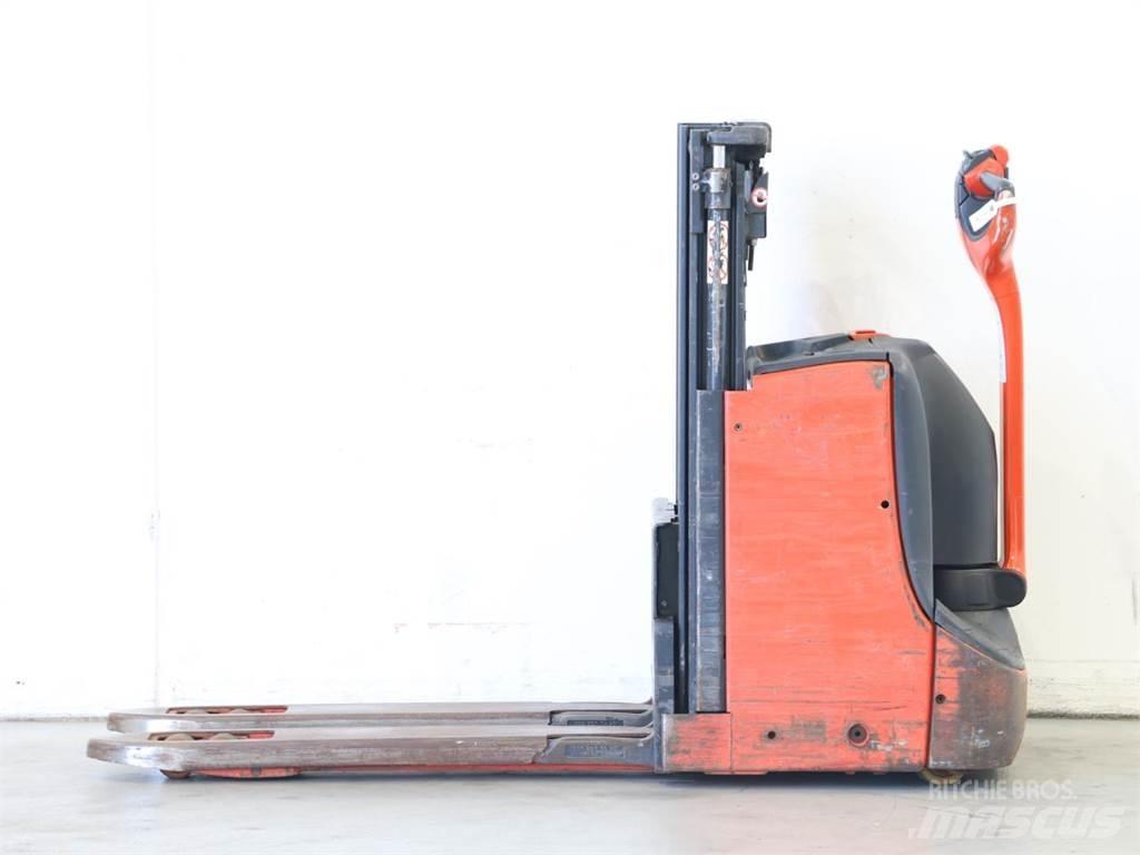 Linde D08/1160-00 Empilhador para operador externo