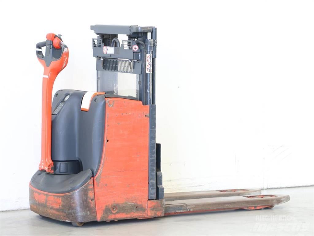 Linde D08/1160-00 Empilhador para operador externo