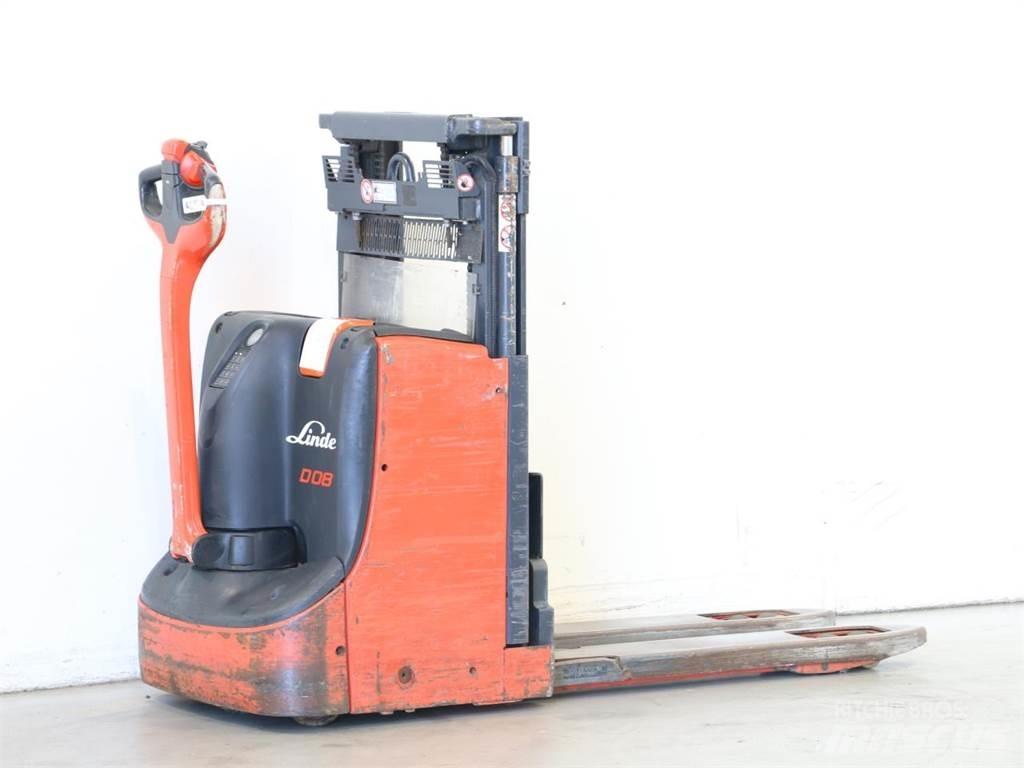 Linde D08/1160-00 Empilhador para operador externo