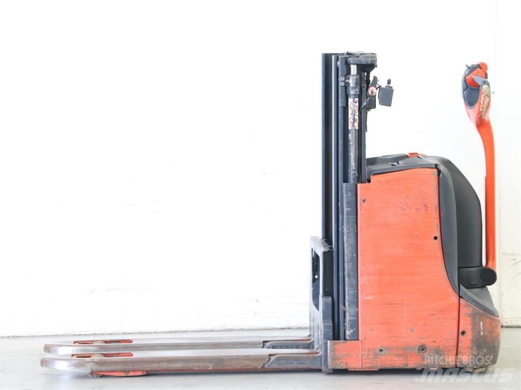 Linde D08/1160-00 Empilhador para operador externo