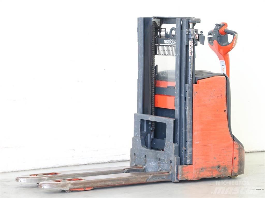 Linde D08/1160-00 Empilhador para operador externo