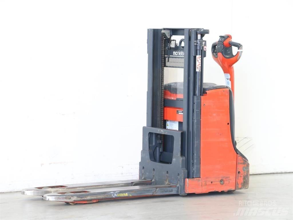 Linde D08/1160-00 Empilhador para operador externo