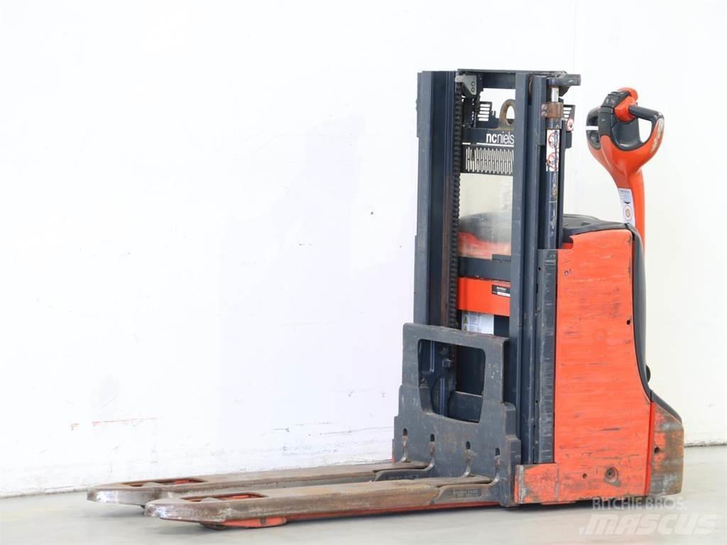 Linde D08/1160-01 Empilhador para operador externo