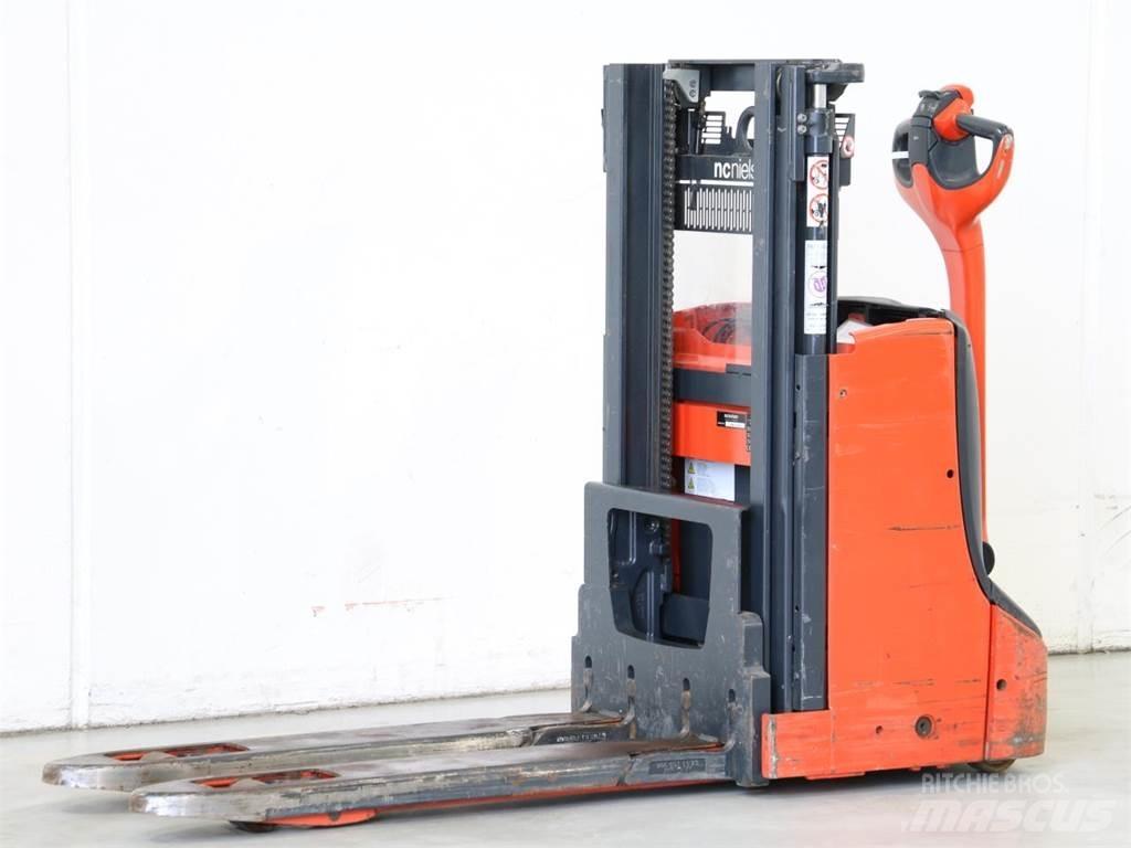 Linde D08/1160-01 Empilhador para operador externo