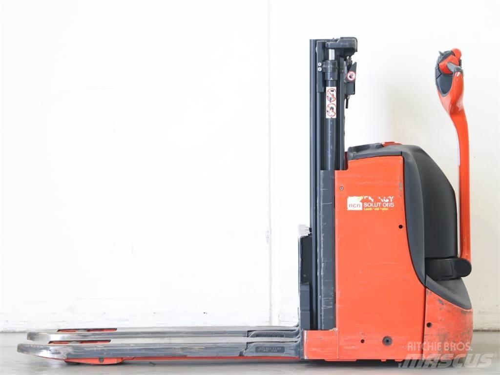 Linde D08/1160-01 Empilhador para operador externo