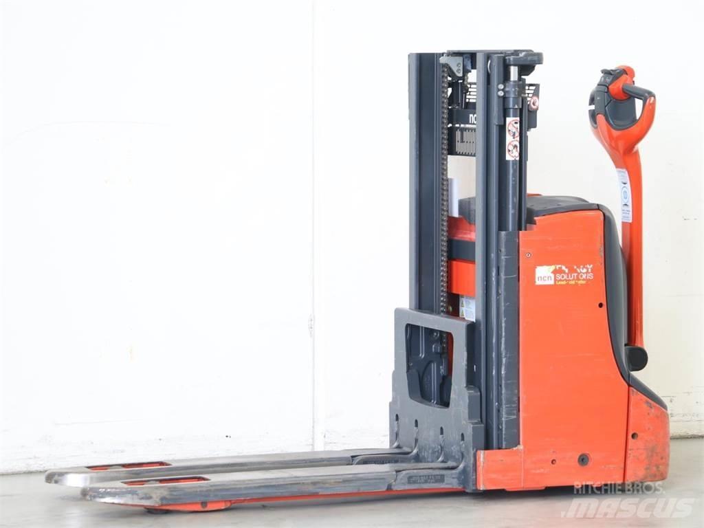 Linde D08/1160-01 Empilhador para operador externo