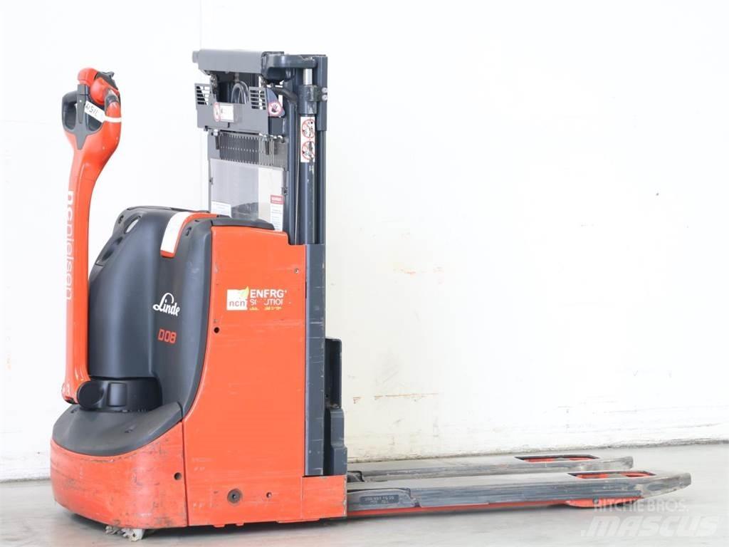 Linde D08/1160-01 Empilhador para operador externo