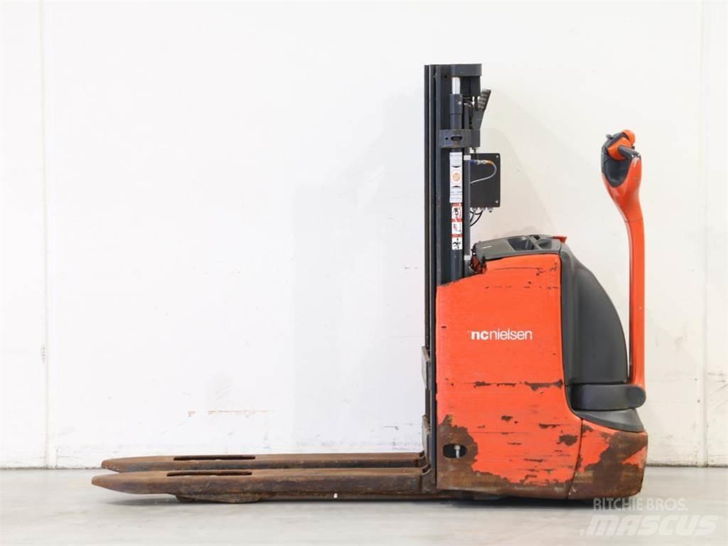 Linde L12I/1172 Empilhador para operador externo
