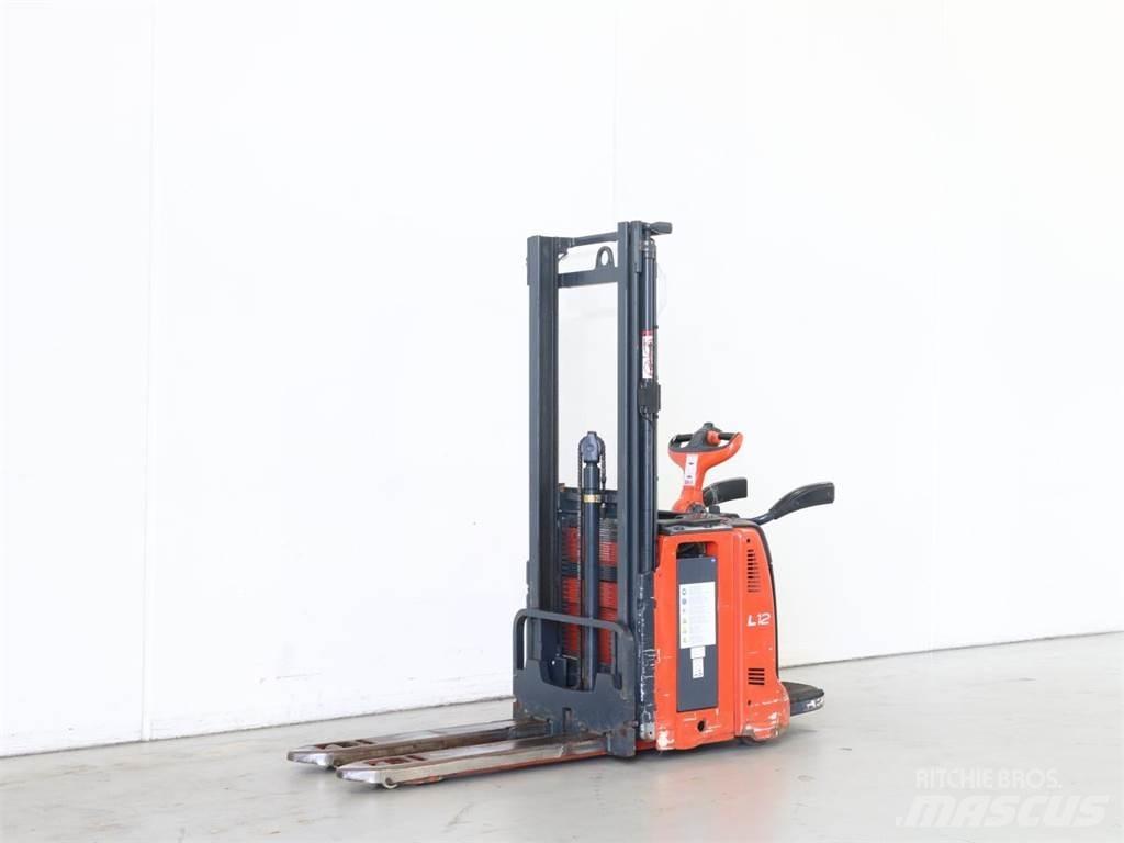 Linde L12LAP/133 Empilhador para operador externo