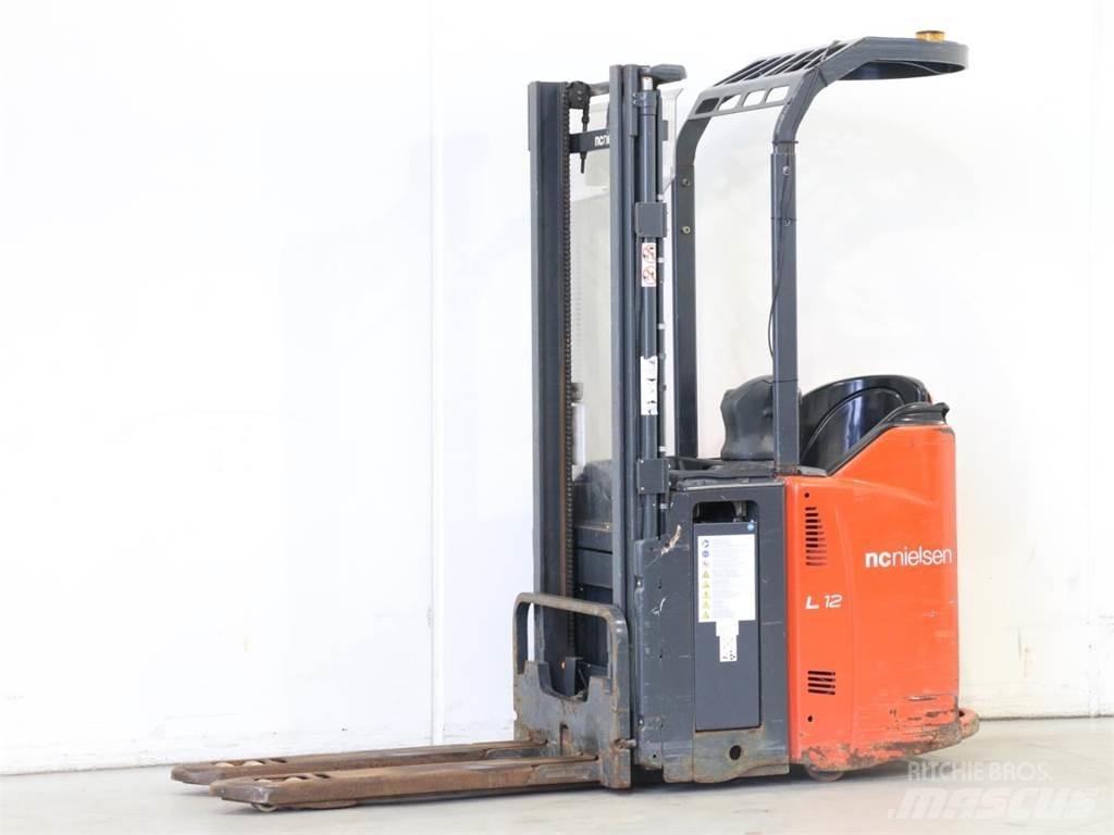 Linde L12LSP/133 Empilhador para operador externo
