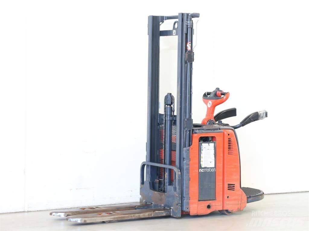 Linde L14AP/133 Empilhador para operador externo