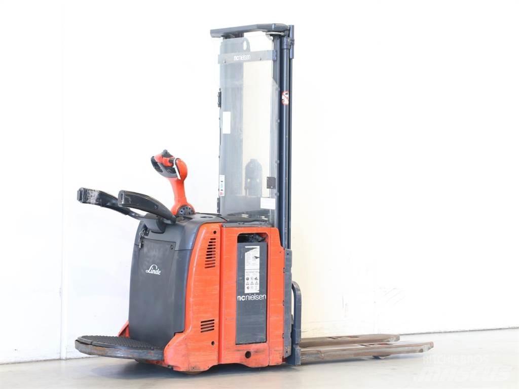 Linde L14AP/133 Empilhador para operador externo