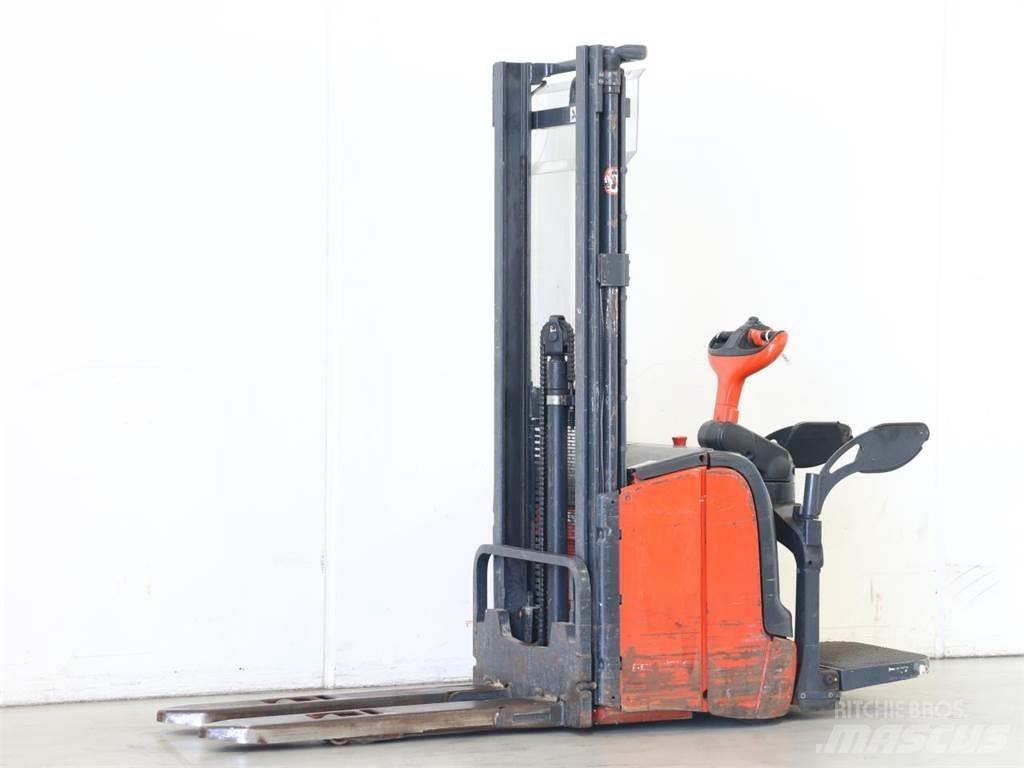 Linde L14API/372 Empilhador para operador externo