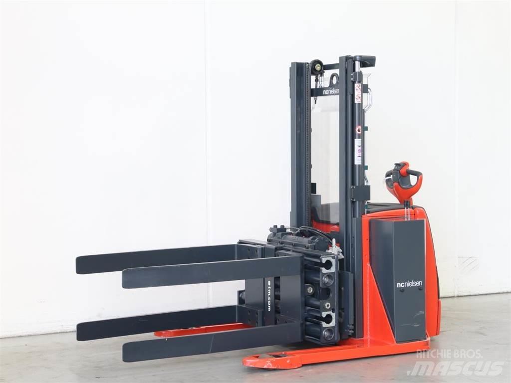 Linde L20/1173-01 Empilhador para operador externo