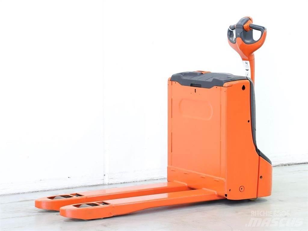 Linde T16/1152 Empilhador para operador externo