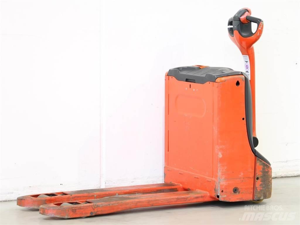 Linde T16/1152 Empilhador para operador externo