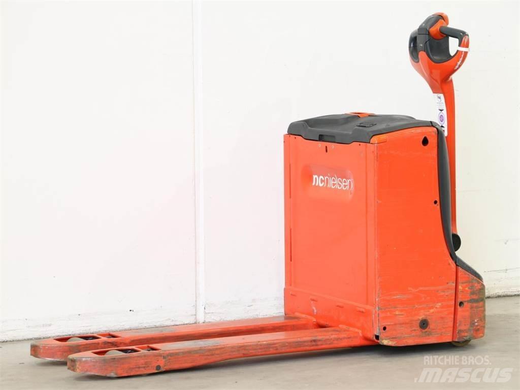 Linde T16/1152 Empilhador para operador externo