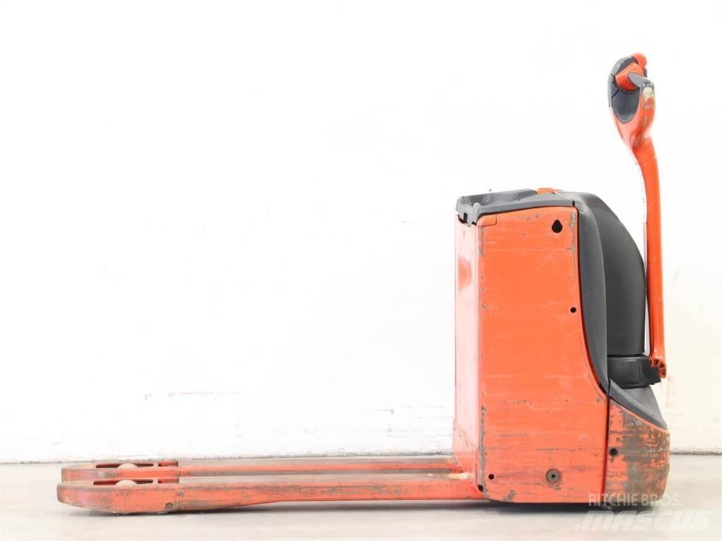Linde T16/1152 Empilhador para operador externo