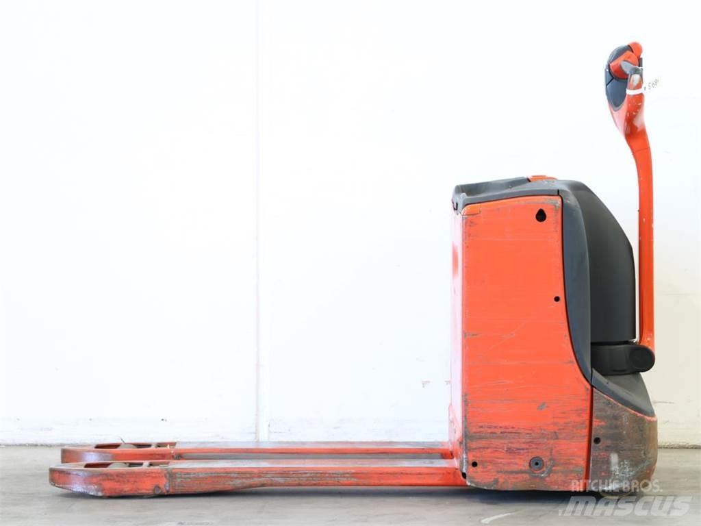 Linde T16/1152 Empilhador para operador externo