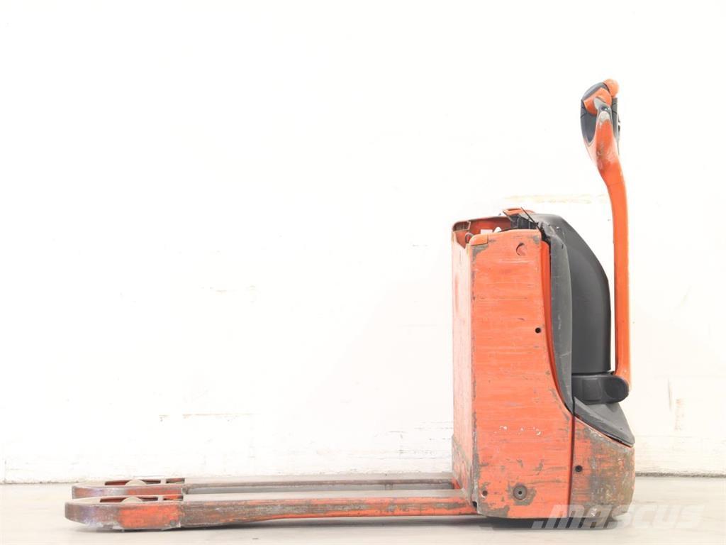 Linde T16/1152 Empilhador para operador externo