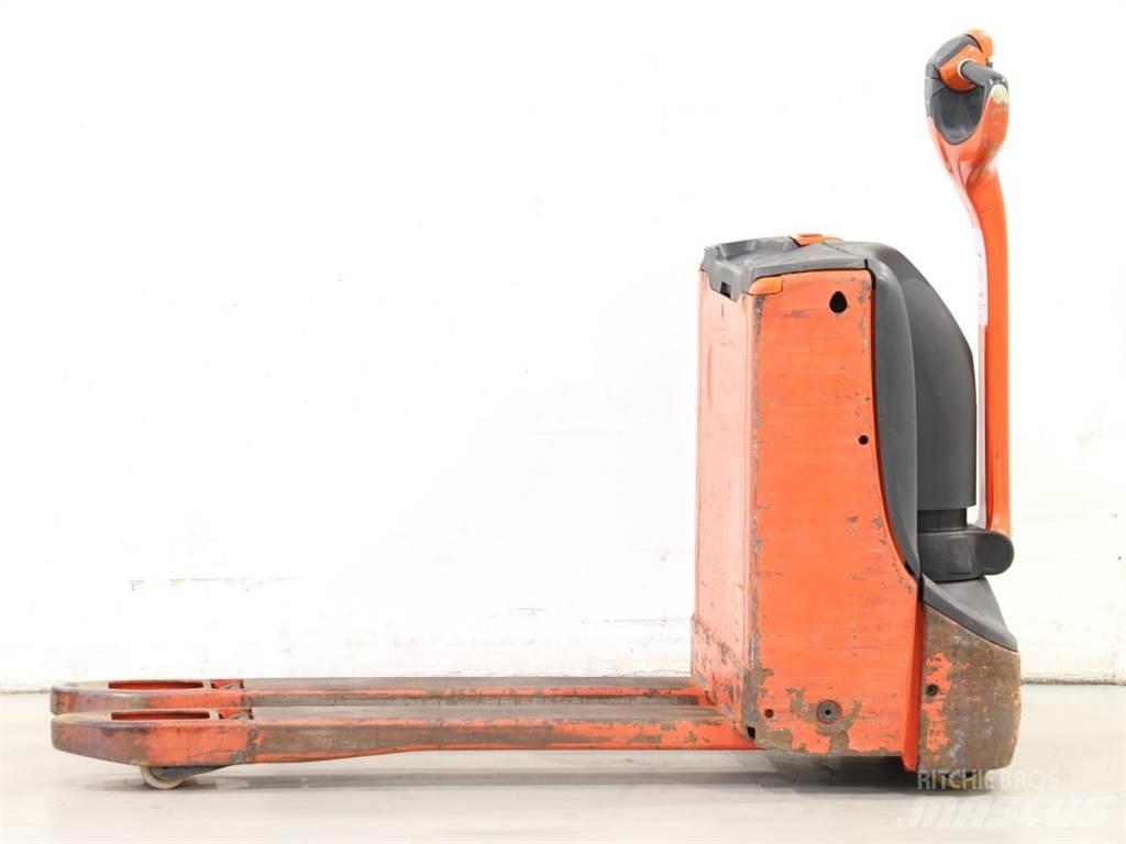 Linde T16/1152 Empilhador para operador externo